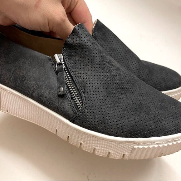 SOUL Naturalizer Women's Turner Slip-On Sneaker zip up faux suede 8 - Picture 3 of 9